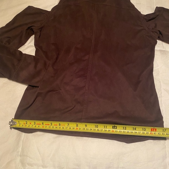 Vertigo, M women’s off the shoulder cut out/ long sleeve faux suede brown top - Picture 10 of 13
